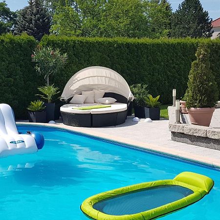 Gaestezimmer Im Bewohnten Efh Mit Pool Und Garten Ziltendorf Exteriör bild