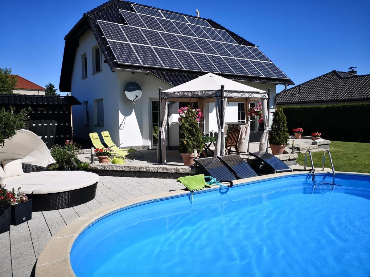 Gaestezimmer Im Bewohnten Efh Mit Pool Und Garten Ziltendorf Exteriör bild