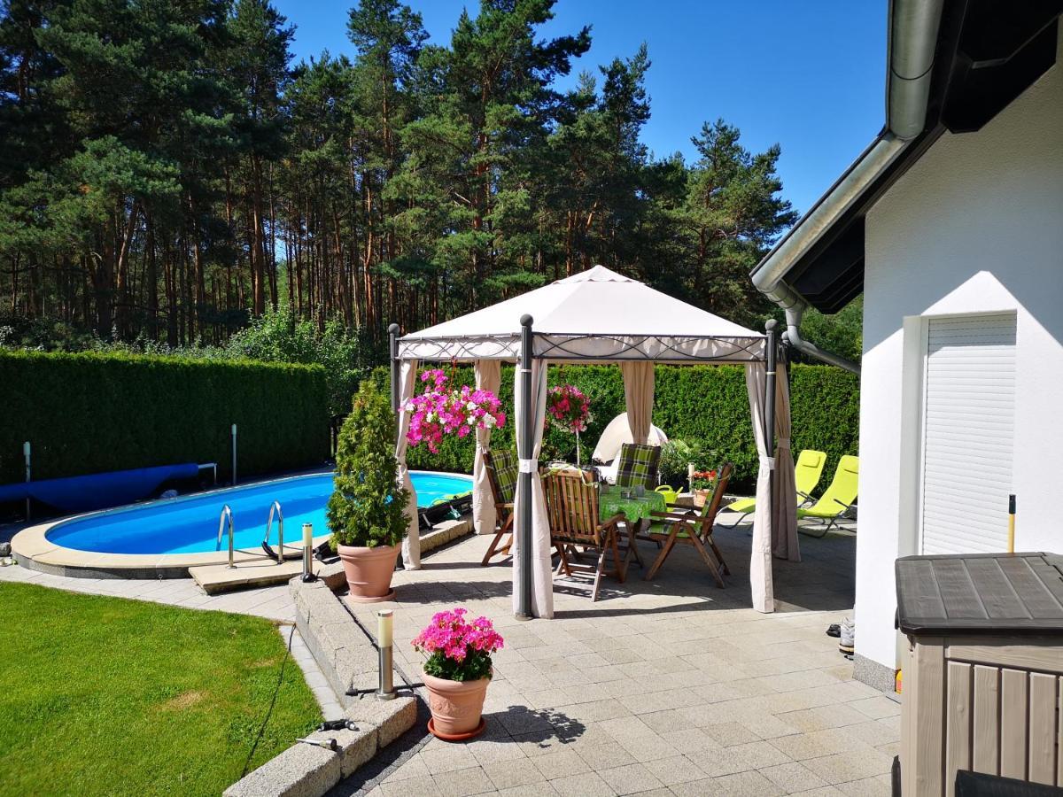 Gaestezimmer Im Bewohnten Efh Mit Pool Und Garten Ziltendorf Exteriör bild